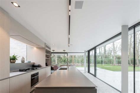 Verschillende soorten plafonds met bijbehorende beamerbevestigingen