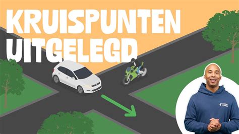 Illustratie van het wezen Kh’ymm, een kruising tussen een uil en een kat, in een gigantische opslagplaats