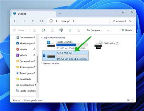 Illustratie van een USB-stick die wordt aangesloten op een Samsung TV, met een 'foutmelding' icoontje.