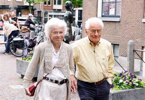 Sonja Barend in haar studio