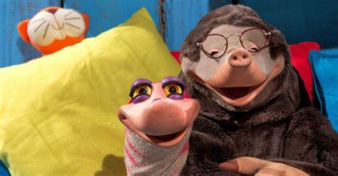 Illustratie van de poppen Moffel en Piertje uit het programma Koekeloere