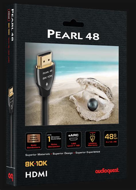 Close-up van de connector van een AudioQuest Pearl 48 HDMI-kabel, met focus op de richting-indicatoren.