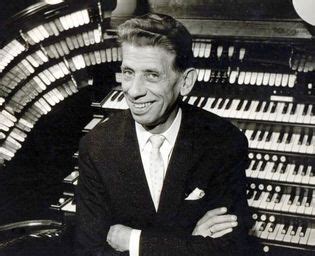 Cor Steyn aan het orgel