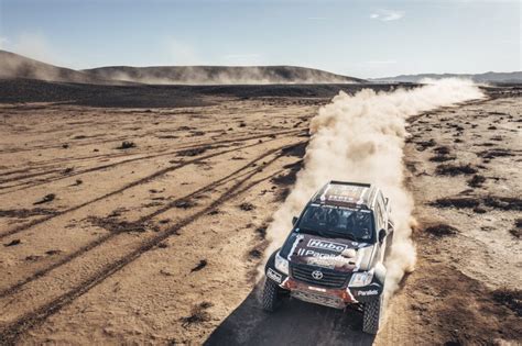 Foto van Koen Wauters tijdens een race, mogelijk in de Dakar Rally of Belcar competitie