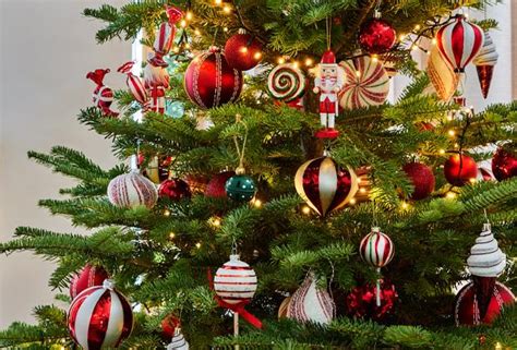 kerstboom met filmdecoraties