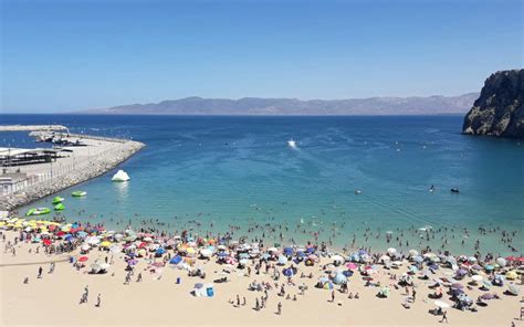 Numidia op het strand van Al Hoceima, denkend aan haar vader
