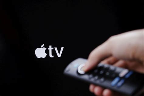 Vergelijking tussen de Apple TV-app en de Apple TV+ streamingdienst.