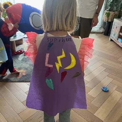 Appie als Megaman met een zelfgemaakte cape