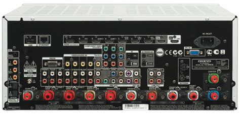 Afbeelding van de Onkyo TX-NR 818 receiver met een focus op het bedieningspaneel