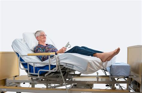 Afbeelding van een persoon die comfortabel ligt of zit ter voorbereiding op een ontspanningsoefening