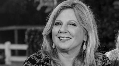 Collage van bekende programma's gepresenteerd door Loretta Schrijver