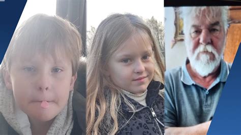 Thematische foto van een vermiste persoon die wordt gevonden door familie