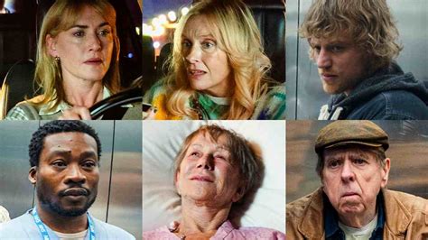 Familiefoto van de cast van 'Goodbye June'