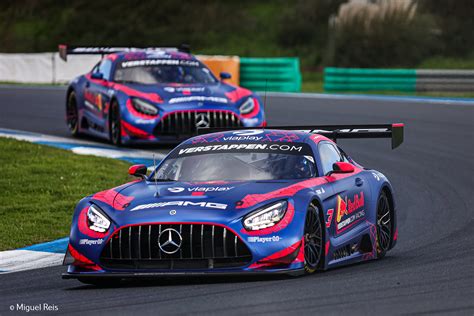 Max Verstappen in de Mercedes-AMG GT3 tijdens de NLS kwalificatie