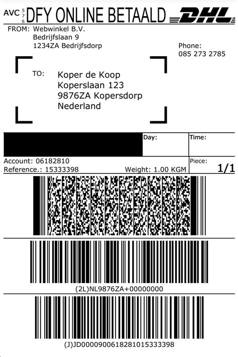 Voorbeeld van een label met modelnaam en serienummer op een audioapparaat