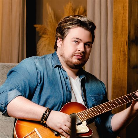 Screenshot van een tv-scherm met een lijst met zenders