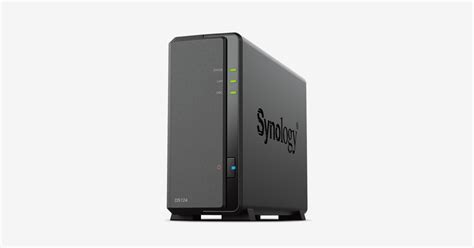 Afbeelding van een LG TV naast een Synology NAS, die de connectiviteit symboliseert.