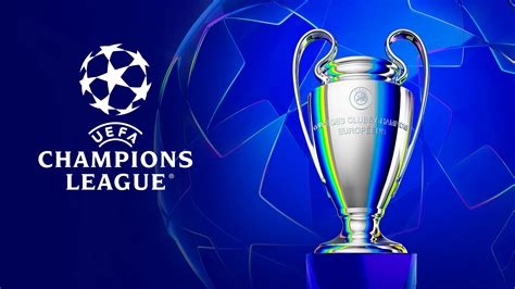 Illustratie van de UEFA Champions League trofee met clublogo's