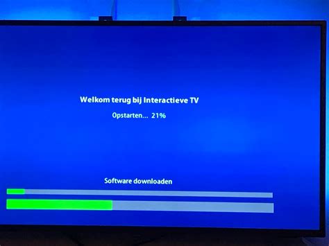 Screenshot van tv-ontvanger die blijft hangen bij laden van software