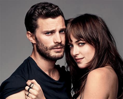 Dakota Johnson en Jamie Dornan in een scène uit Fifty Shades of Grey