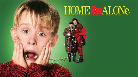 Collage van posters van de Home Alone films, met de nadruk op Home Alone 3.