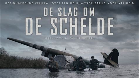 Drie hoofdrolspelers van de film 'De Slag om de Schelde' in een oorlogssetting.