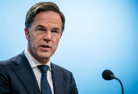 Archiefbeeld van Mark Rutte tijdens een persconferentie