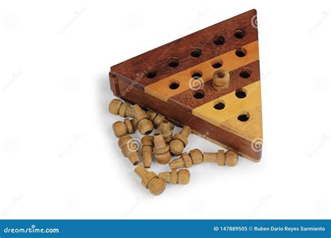 Illustratie van het spel met de pinnen en de vrijstelling