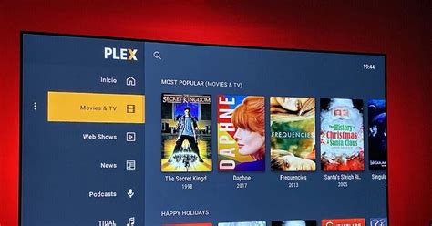 Diagram dat de verbinding tussen een computer met Plex Media Server, een router en een Samsung Smart TV illustreert.