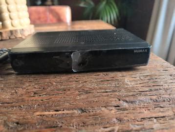 Collage van verschillende Humax decoders die op Marktplaats worden aangeboden