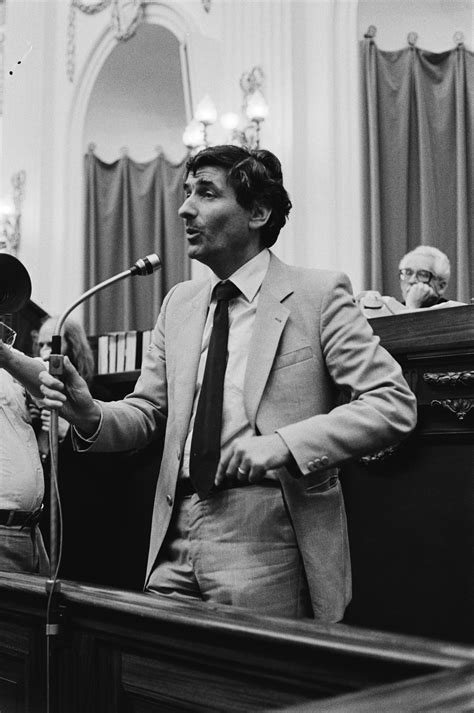 Foto van Ruud Lubbers tijdens een debat over kernwapens in 1979
