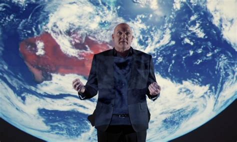 Poster van de film Beyond met André Kuipers en beelden van de aarde vanuit de ruimte
