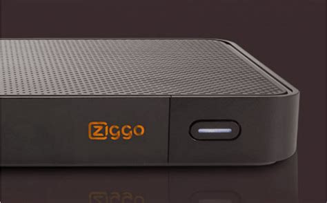 Illustratie van een Ziggo modem en mediabox die worden aangesloten