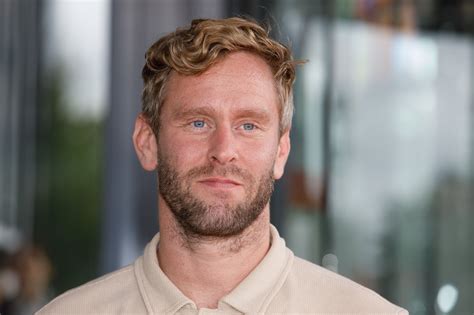 foto van Tim den Besten tijdens een documentaire-opname