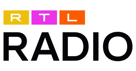 Logo van RTL Radio met een achtergrond die de stad Luxemburg symboliseert