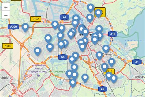 Kaart van Noord-Wales met markeringen voor locaties die relevant zijn voor de serie Hidden.