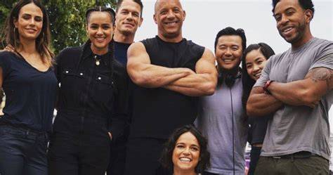 Thema foto van de Fast & Furious 9 cast