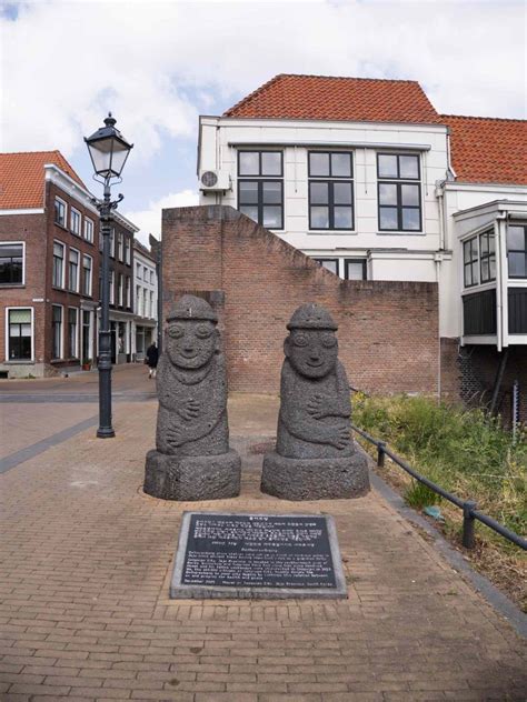 Historische foto van hoog water bij Buiten de Waterpoort in 1965.