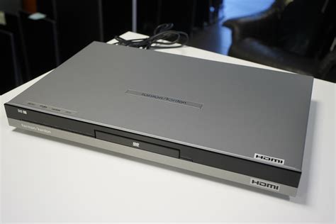 Diverse Harman Kardon DVD spelers, variërend in model en staat.
