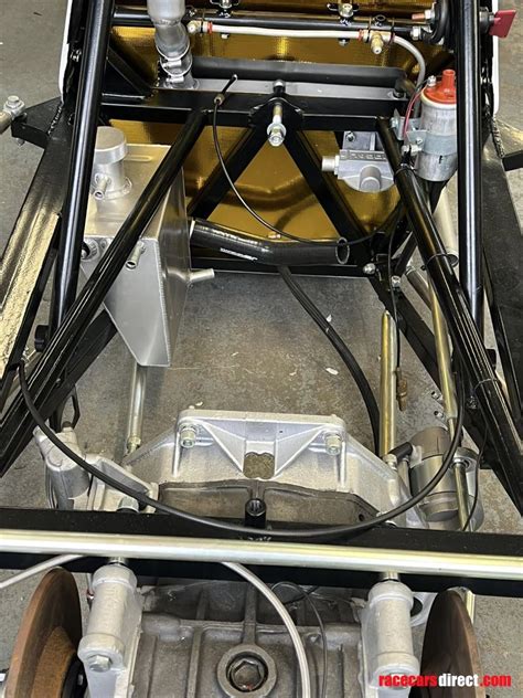 Collage van film- en seriefolders, waaronder Yellowstone en Paramount-titels