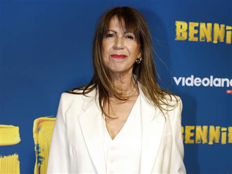 Voorbeeld van een ontworpen DVD-hoes met tekst, afbeeldingen en een sjabloon.