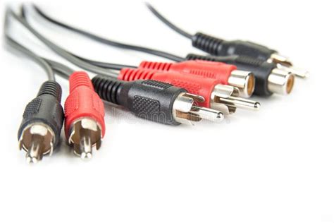 Set van rode, witte en gele tulpstekkers voor audio en video