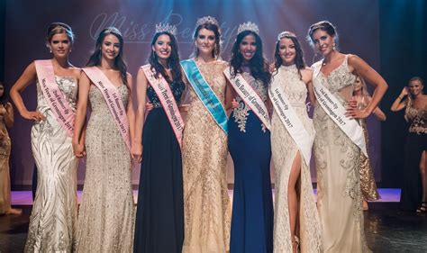 Backstage bij een Miss Beauty-verkiezing