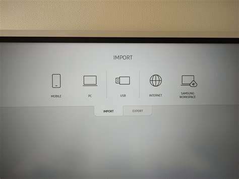 Diagram dat de draadloze verbinding tussen een pc en een Samsung tv toont
