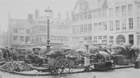 Historische foto van een filmvertoning in Gent aan het einde van de 19e eeuw