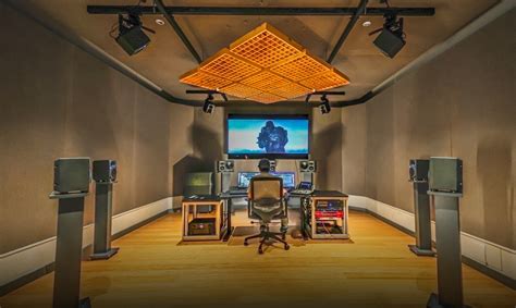 Foto van de moderne Dolby Atmos studio van TFA in Amsterdam.