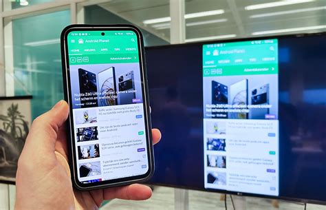 Illustratie van een smartphone die naar een tv cast