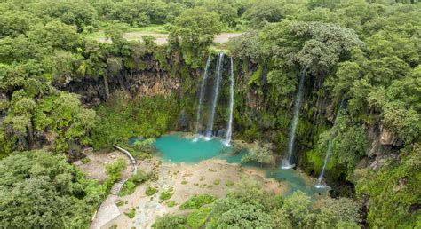 Prachtige stranden en tropische vegetatie in Salalah, Oman