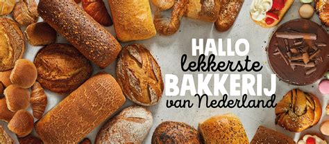 Een verzameling van diverse tweedehands platte televisies, die de variëteit aan modellen en merken illustreert.