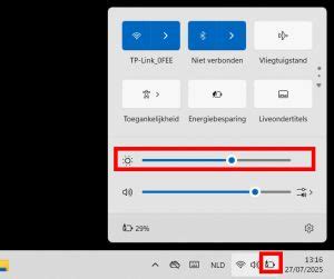 Illustratie van het aanpassen van belichting en helderheid op een smartphone.